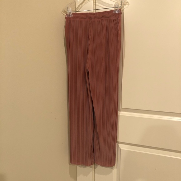 Crepe Pants Mauve Color XS/S EUC - Picture 3 of 3